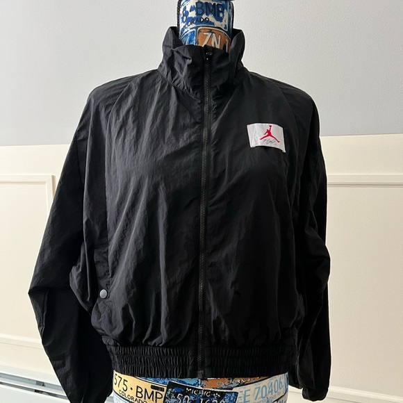 M AIR JORDAN WOMENS FLIGHT ZIP UP WOVEN JACKET - Picture 1 of 4